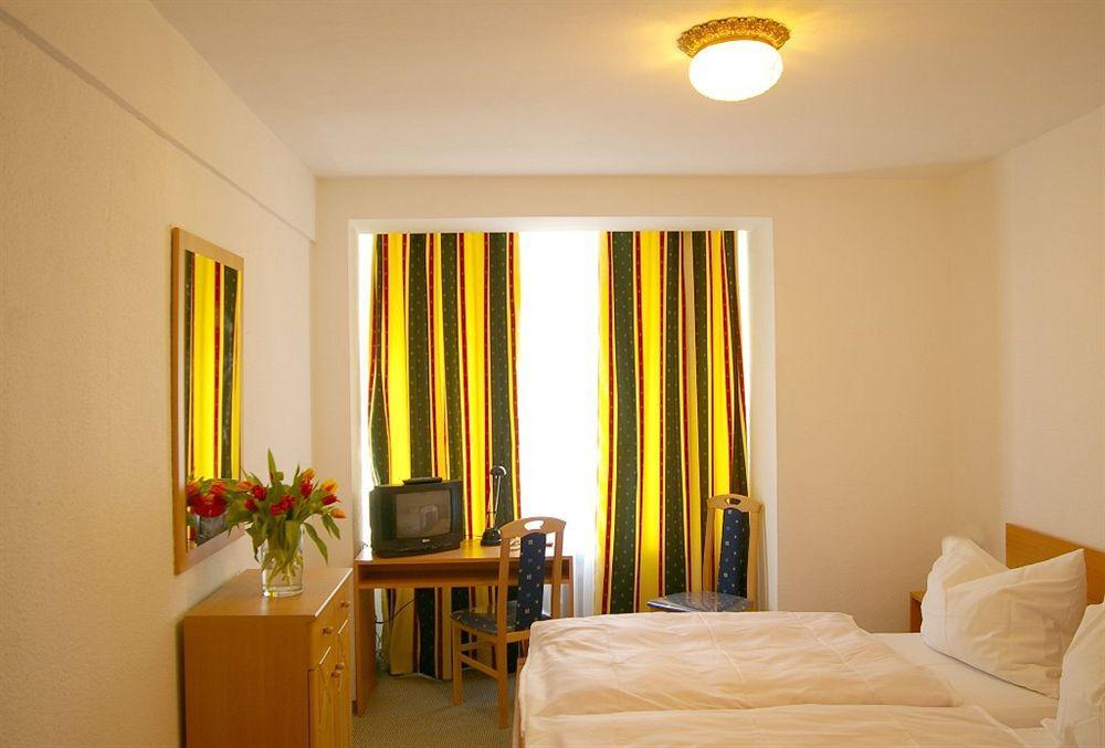 Hotel Paris Düsseldorf Exteriör bild